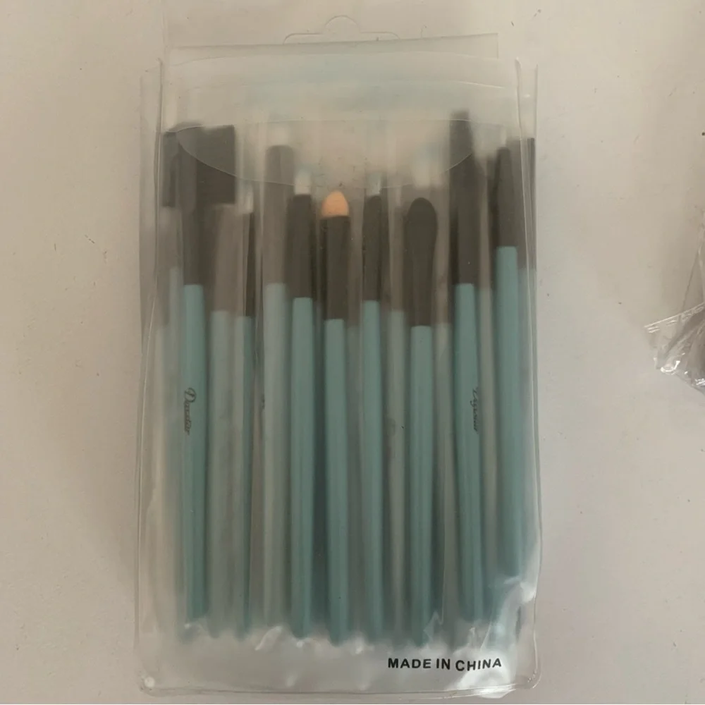 3 sets Eye Makeup Brushes Tool Set Eye Shadow Foundation eyeliner blush NEW
